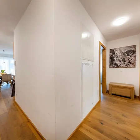 Apartment Pegasus 4 *
