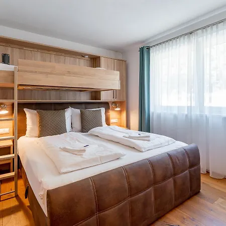 Apartman Pegasus 4 *