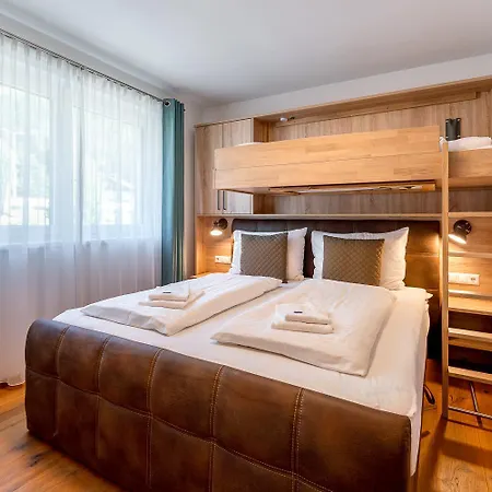 Apartman Pegasus 4 *